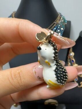 Cute Hedgehog Enamel BROOCH in White, Black & Yellow Vintage Y2K NEW